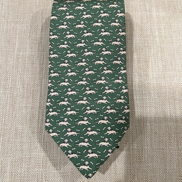 Vineyard Vines Golden RetrieverEnglish Cream or Lab with Bones Green Tie - Picture 4 of 4